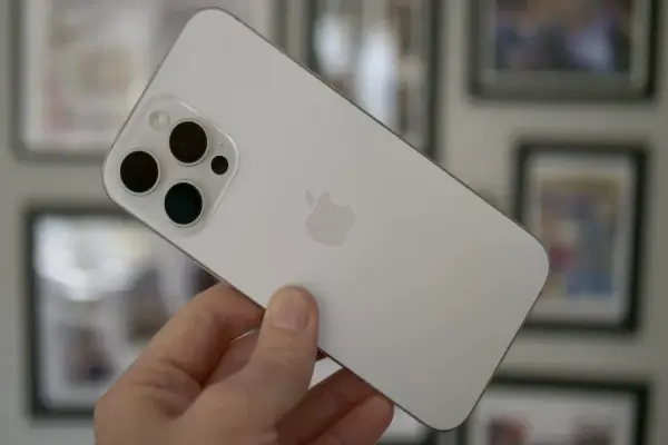 iPhone – Mọi Điều Bạn Cần Biết Về Dòng Smartphone Biểu Tượng Của Apple